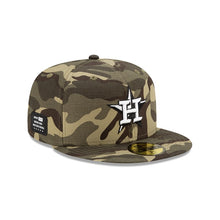 Load image into Gallery viewer, Houston Astros New Era MLB 59FIFTY 5950 Fitted Cap Hat Camo Crown/Visor White/Black Logo (Armed Forces Day)