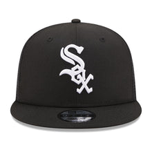 Load image into Gallery viewer, Chicago White Sox New Era MLB 9FIFTY 950 Mesh Trucker Snapback Cap Hat Black Crown/Visor White Logo