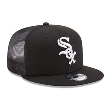 Load image into Gallery viewer, Chicago White Sox New Era MLB 9FIFTY 950 Mesh Trucker Snapback Cap Hat Black Crown/Visor White Logo