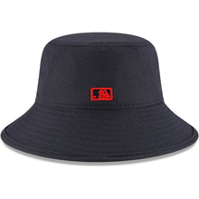 Load image into Gallery viewer, Atlanta Braves New Era MLB Bucket Cap Hat Navy Crown/Visor Navy/Red Tomahawk Axe Logo (2022 Batting Practice)