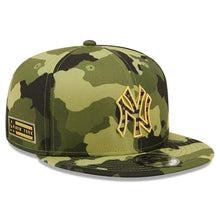 Load image into Gallery viewer, New York Yankees New Era MLB 9FIFTY 950 Snapback Cap Hat Camo Crown/Visor Camo Flag/Gold Logo (2022 Armed Forces Day)