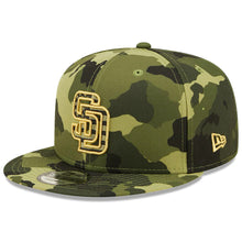 Load image into Gallery viewer, San Diego Padres New Era MLB 9FIFTY 950 Snapback Cap Hat Camo Crown/Visor Camo Flag/Gold Logo (2022 Armed Forces Day)