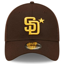 Load image into Gallery viewer, San Diego Padres New Era MLB 39THIRTY 3930 Flexfit Mesh Trucker Cap Hat Brown Crown/Visor Team Color Logo with Star 2022 All-Star Game Side Patch (2022 All-Star Game)