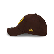 Load image into Gallery viewer, San Diego Padres New Era MLB 39THIRTY 3930 Flexfit Cap Hat Brown Crown/Visor Red/Yellow Swinging Friar Logo (2022 Clubhouse Cooperstown Collection)