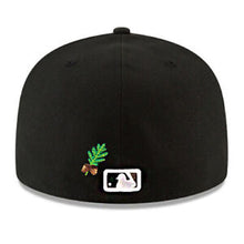 Load image into Gallery viewer, Chicago White Sox New Era MLB 59FIFTY 5950 Fitted Cap Hat Black Crown/Visor White Logo Gray UV (State View)