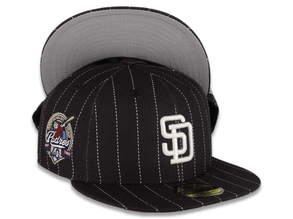 Black white fitted cap Clearance