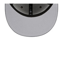 Load image into Gallery viewer, New York Yankees New Era MLB 9FIFTY 950 Snapback Cap Hat Navy Crown/Visor White Logo (Icon)