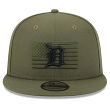 Load image into Gallery viewer, Detroit Tigers New Era MLB 9FIFTY 950 Snapback Cap Hat Olive Green Crown/Visor Black Logo With America Flag (2023 Armed Forces Day)