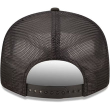 Load image into Gallery viewer, New York Yankees New Era MLB 9FIFTY 950 Snapback Trucker Mesh Cap Hat Black Crown/Visor Black Logo