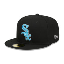 Load image into Gallery viewer, Chicago White Sox New Era MLB 59FIFTY 5950 Fitted Cap Hat Black Crown/Visor Sky Blue/White Logo Father's Day 2023 Side Patch Sky Blue UV