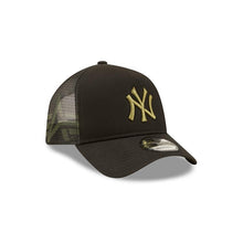 Load image into Gallery viewer, New York Yankees New Era MLB 9FORTY 940 Adjustable Trucker Mesh Cap Hat Black Crown/Visor Metallic Gold Logo (Alpha Industries)