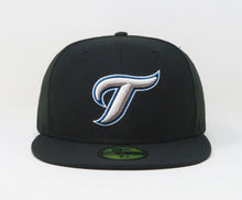 Load image into Gallery viewer, Toronto Blue Jays New Era 59FIFTY 5950 Fitted Cap Hat Black Crown/Visor Sky Blue "T"Logo