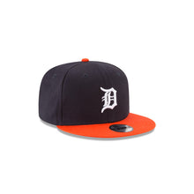 Load image into Gallery viewer, (Youth) Detroit Tigers New Era MLB 9FIFTY 950 Kid Snapback Cap Hat Navy Crown Orange Visor White Logo