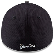 Load image into Gallery viewer, New York Yankees New Era MLB 39THIRTY 3930 Flexfit Cap Hat Navy Crown Gray Visor White Logo (2018 Batting Practice)