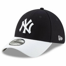 Load image into Gallery viewer, New York Yankees New Era MLB 39THIRTY 3930 Flexfit Cap Hat Dark Navy Crown White Visor White Logo (2018 Batting Practice)