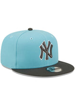 Load image into Gallery viewer, New York Yankees New Era MLB 9FIFTY 950 Snapback Cap Hat Light Blue Crown Dark Gray Visor Dark Gray/White Logo Cream UV (Color Pack)