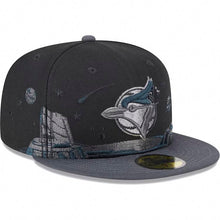 Load image into Gallery viewer, Toronto Blue Jays New Era MLB 59FIFTY 5950 Fitted Cap Hat Black Crown Dark Gray Visor Gray Logo (Planetary)