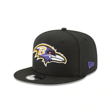 Load image into Gallery viewer, Baltimore Ravens New Era NFL 9FIFTY 950 Snapback Sideline Cap Hat Black Crown/Visor Team Color Logo