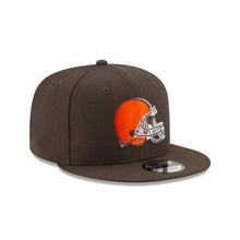 Load image into Gallery viewer, Cleveland Browns New Era NFL 9Fifty 950 Snapback Cap Hat Brown Crown/Visor Team Color Logo