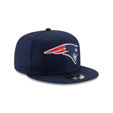 Load image into Gallery viewer, New England Patriots New Era NFL 9FIFTY 950 Snapback Cap Hat Navy Crown/Visor Team Color Logo