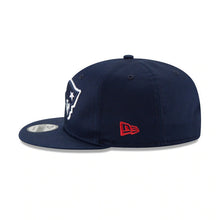 Load image into Gallery viewer, New England Patriots New Era NFL 9FIFTY 950 Snapback Cap Hat Navy Crown/Visor Team Color Logo