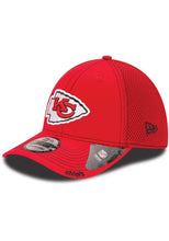 Load image into Gallery viewer, Kansas City Chiefs New Era NFL 39THIRTY 3930 Neo Mesh Flexfit Cap Hat Red Crown/Visor Team Color Logo