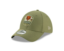 Load image into Gallery viewer, Chicago Bears New Era NFL 39THIRTY 3930 Flexfit 2019 Salute To Service Cap Hat Olive Crown/Visor Team Color Logo