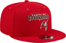 Load image into Gallery viewer, Tampa Bay Buccaneers New Era NFL 9FIFTY 950 Snapback Cap Hat Red Crown/Visor Team Color Logo with State Map (Logo State)