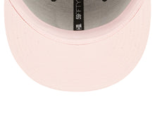 Load image into Gallery viewer, Las Vegas Raiders New Era 59FIFTY 5950 Fitted Cap Hat Black Crown/Visor Team Color Logo 2018 Superbowl Side Patch Pink UV (Pop Sweat)