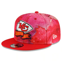 Load image into Gallery viewer, Kansas City Chiefs New Era NFL 9FIFTY 950 Snapback Cap Hat Red/White Crown Red Visor Team Color Logo (2022 Sideline Ink)