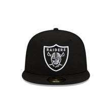 Load image into Gallery viewer, Las Vegas Raiders New Era 59FIFTY 5950 Fitted Cap Hat Black Crown/Visor Team Color Logo 2018 Super Bowl Side Patch Gray UV