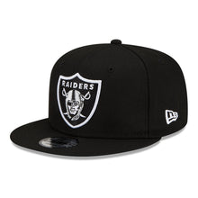 Load image into Gallery viewer, Las Vegas Raiders New Era 9FIFTY 950 Snapback Cap Hat Black Crown/Visor Team Color Logo 2018 Super Bowl Side Patch Gray UV
