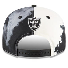 Load image into Gallery viewer, Las Vegas Raiders New Era 9FIFTY 950 Snapback Cap Hat Black/White Crown Black Visor Team Color Logo Black UV (2022 Sideline Ink)