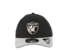 Load image into Gallery viewer, Oakland Raiders New Era NFL 39THIRTY 3930 Flexfit Cap Hat Black Crown Gray Visor Fused Metallic Applique Team Color Logo (2015 Draft)
