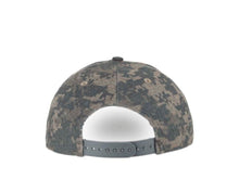 Load image into Gallery viewer, Oakland Raiders New Era NFL 9FIFTY 950 Snapback Cap Hat Camo Crown Dark Gray Visor Team Color Logo