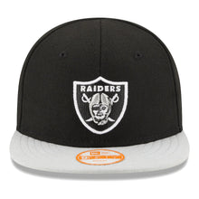 Load image into Gallery viewer, (Infant) Oakland Raiders New Era NFL 9FIFTY 950 Snapback Cap Hat Black Crown Gray Visor Team Color Logo (My 1st First)