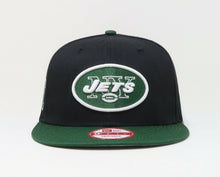 Load image into Gallery viewer, New York Jets New Era NFL 9FIFTY 950 Snapback Cap Hat Black Crown Green Visor Team Color Logo (Baycik)
