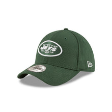 Load image into Gallery viewer, New York Jets New Era NFL 39THIRTY 3930 Flexfit 2016 Sideline Tech Cap Hat Green Crown /Visor Team Color Logo