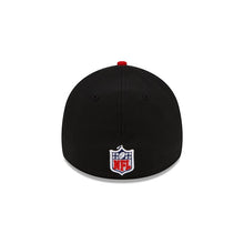 Load image into Gallery viewer, (Youth) San Francisco 49ers New Era 39THIRTY 3930 Flexfit Sideline 2015 Cap Hat Black Crown Red Visor Black/Red Logo Kid