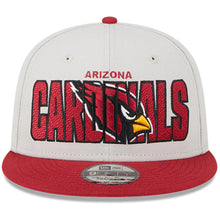 Load image into Gallery viewer, Arizona Cardinals New Era NFL 9FIFTY 950 Snapback Cap Hat Stone Crown Maroon Visor Team Color Logo (2023 Draft On Stage)