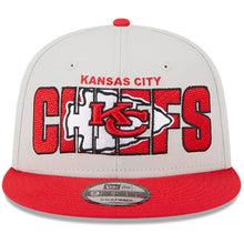 Load image into Gallery viewer, Kansas City Chiefs New Era NFL 9FIFTY 950 Snapback Cap Hat Stone Crown Red Visor Team Color Logo (2023 Draft On Stage)