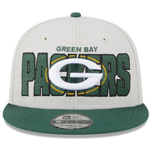 Load image into Gallery viewer, (Youth) Green Bay Packers New Era NFL 9FIFTY 950 Snapback Cap Hat Stone Crown Green Visor Team Color Logo (2023 Draft On Stage)