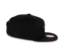 Load image into Gallery viewer, Chicago Bulls Mitchell & Ness NBA Snapback Cap Hat Black Crown/Visor Team Color Logo