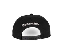 Load image into Gallery viewer, San Antonio Spurs Mitchell & Ness NBA Snapback Cap Hat Black Crown/Visor Team Color HWC Logo