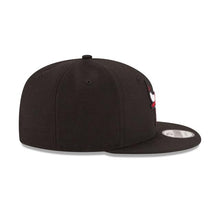 Load image into Gallery viewer, Chicago Bulls New Era NBA 9Fifty 950 Snapback Cap Hat Black Crown/Visor Team Color Logo