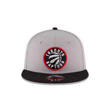 Load image into Gallery viewer, Toronto Raptors New Era NBA 9FIFTY 950 Snapback Cap Hat Gray Crown Black Visor Team Color Logo