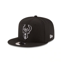 Load image into Gallery viewer, Milwaukee Bucks New Era NBA 9FIFTY 950 Snapback Cap Hat Black Crown/Visor Black/White Logo