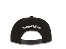 Load image into Gallery viewer, Chicago Bulls Mitchell & Ness NBA Snapback Black Crown/Visor Deafult Logo with Flowers/Butterfly Gray UV (State Flower)