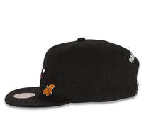 Load image into Gallery viewer, Chicago Bulls Mitchell & Ness NBA Snapback Black Crown/Visor Deafult Logo with Flowers/Butterfly Gray UV (State Flower)