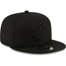 Load image into Gallery viewer, Miami Heat New Era NBA 9FIFTY 950 Snapback Cap Hat Black Crown/Visor Black Logo